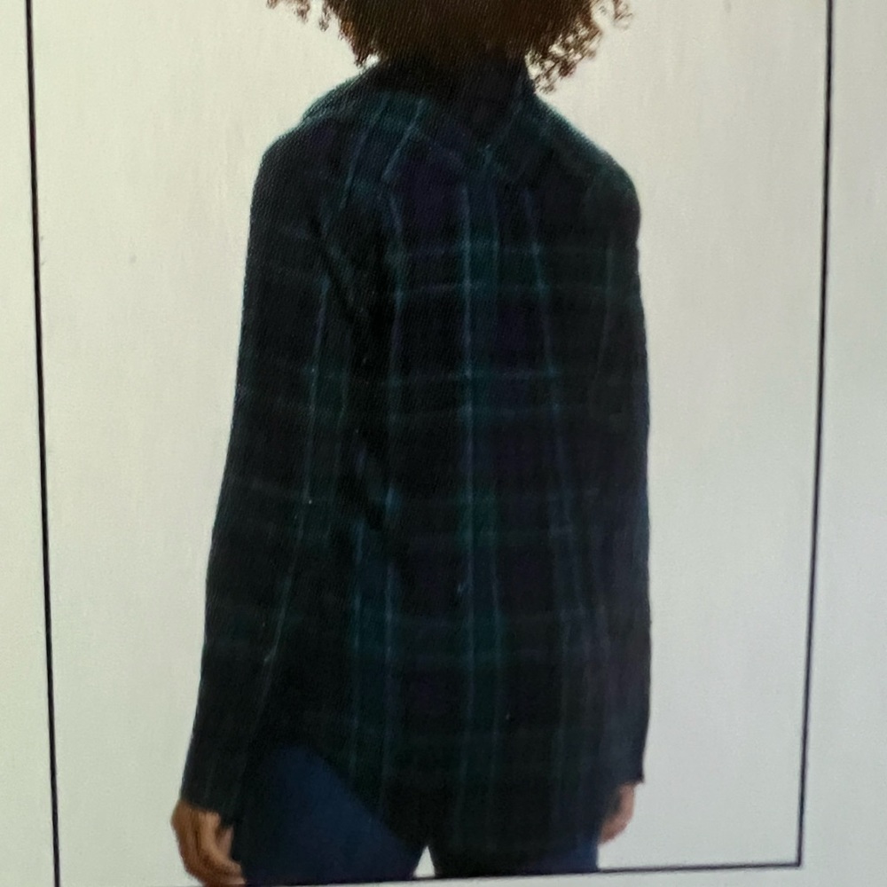 ⭐️ Firm Price ⭐️ Weatherproof vintage flannel large top - Picture 5 of 8